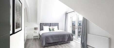 1 室のベッドルーム、アイロン / アイロン台、インターネット、ベッドシーツ