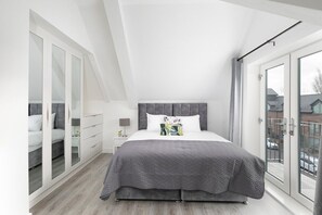 1 bedroom, iron/ironing board, Internet, bed sheets - Skyvillion Apartments - Vineyard - 1Bed Apartment with Free Parking (Enfield)