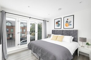 1 chambre, fer et planche à repasser, accès Internet, draps fournis