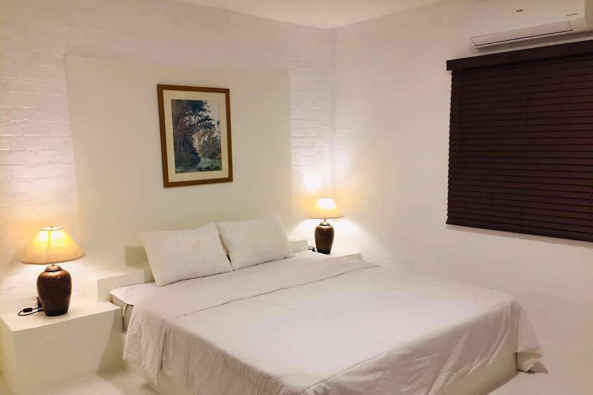 特级客房 | 高档床上用品、加厚床垫、迷你吧、客房内保险箱