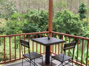 Deluxe Room | Terrace/patio - Baansuan Suksangob Farm Stay (Yan Ta Khao)