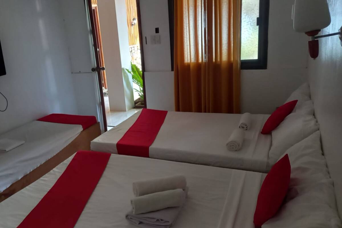 Habitación triple estándar | Wifi y ropa de cama
