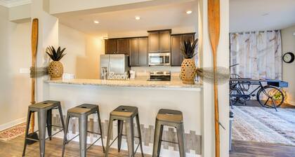 Hampton Condo: By Convention Center & Coliseum!