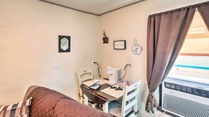 Interior - Pecos Vacation Rental Near Rodeo Arena! (Pecos)
