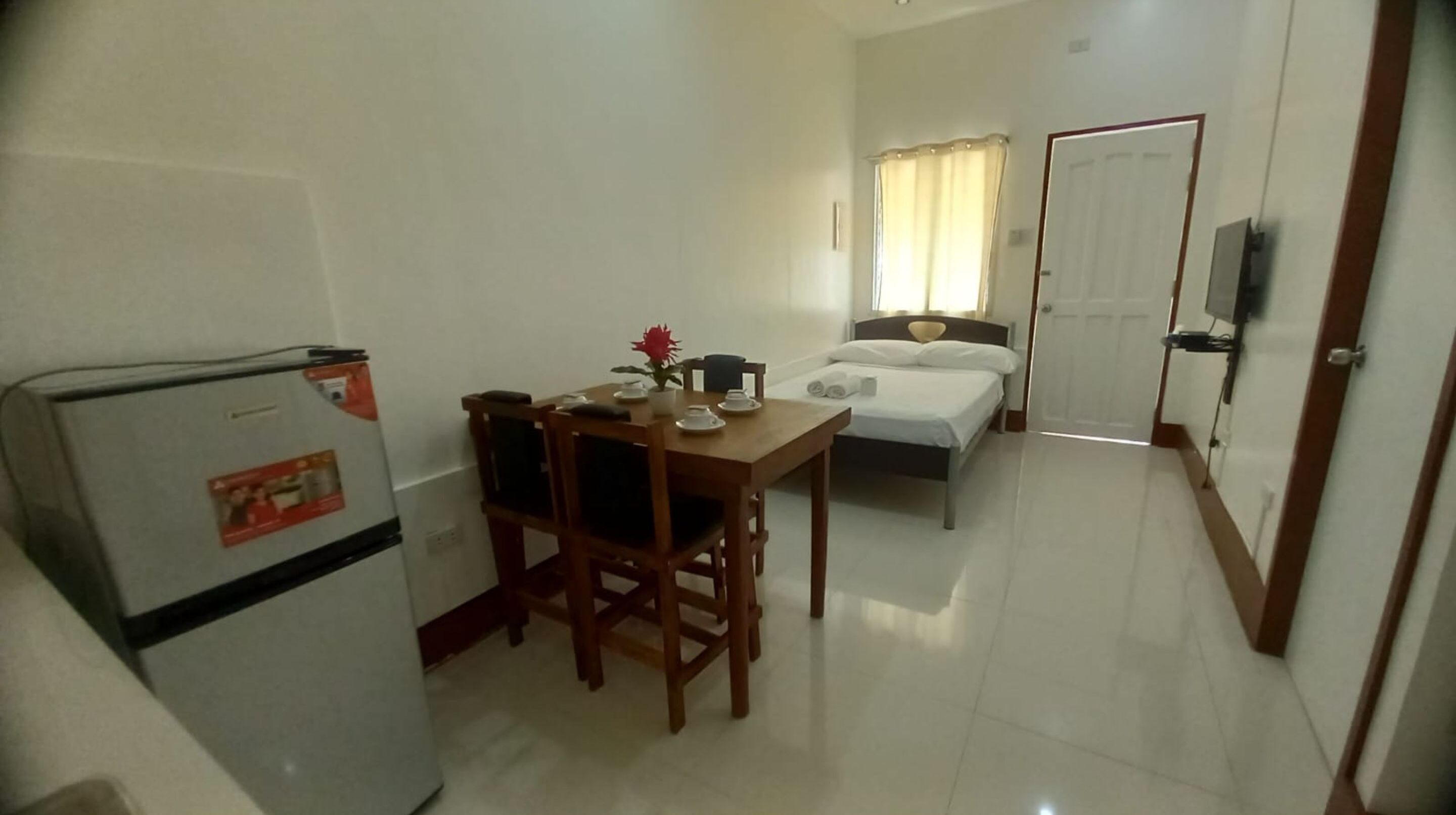 standard double room | bed sheets