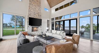 Unbelievable lake or golf course views from every room!