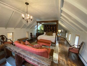 7 bedrooms, desk, iron/ironing board, WiFi