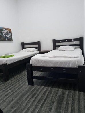 Twin Room | Free WiFi, bed sheets - Selecta Colonial (Villavicencio)