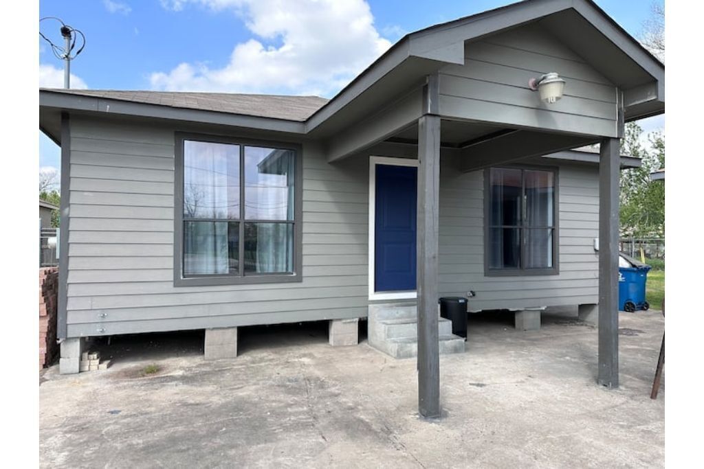 La Silver Casita #1