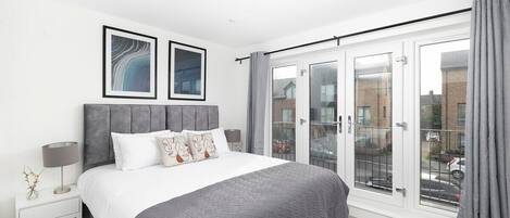 1 bedroom, iron/ironing board, internet, bed sheets