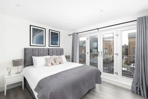 1 bedroom, iron/ironing board, internet, bed sheets