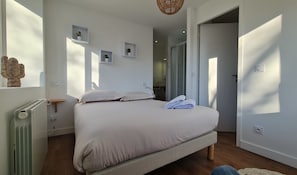 1 bedroom, bed sheets - Le Jaures 2 - T2 - RDC (Hennebont)