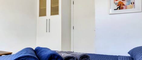 Apartment | 2 bedrooms, laptop workspace, free WiFi, bed sheets