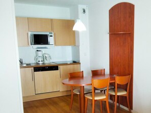 Dining - 1st floor, view ski slopes, fitness, swimming pool, terrace, tv, ski locker, 33m², Barèges/La Mongie (La Mongie)