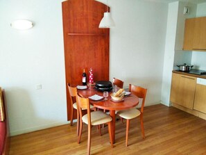 Dining - View ski slopes, fitness, swimming pool, terrace, tv, ski locker, 33m², Barèges/La Mongie (La Mongie)