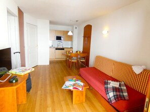 Living area - 1st floor, view ski slopes, fitness, swimming pool, terrace, tv, ski locker, 33m ², Barèges/La Mongie (La Mongie)