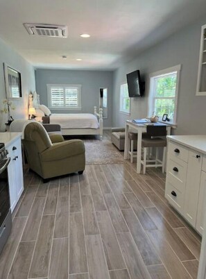 1 chambre, fer et planche à repasser, Wi-Fi gratuit, draps fournis