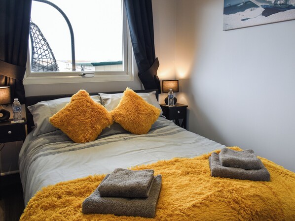 2 bedrooms, free WiFi, bed sheets