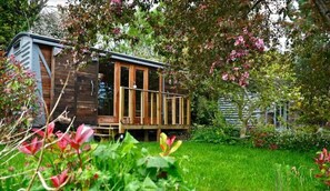 Exterior - TINY HOME No.2 Railway Carriage with Stunning Views (Rowlands Gill)