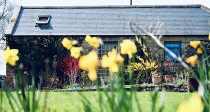 Gardener's Cottage with Stunning Views