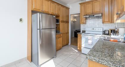 Comfy Home in Heart of Vancouver-Easy Access to YVR, Skytrain, Downtown