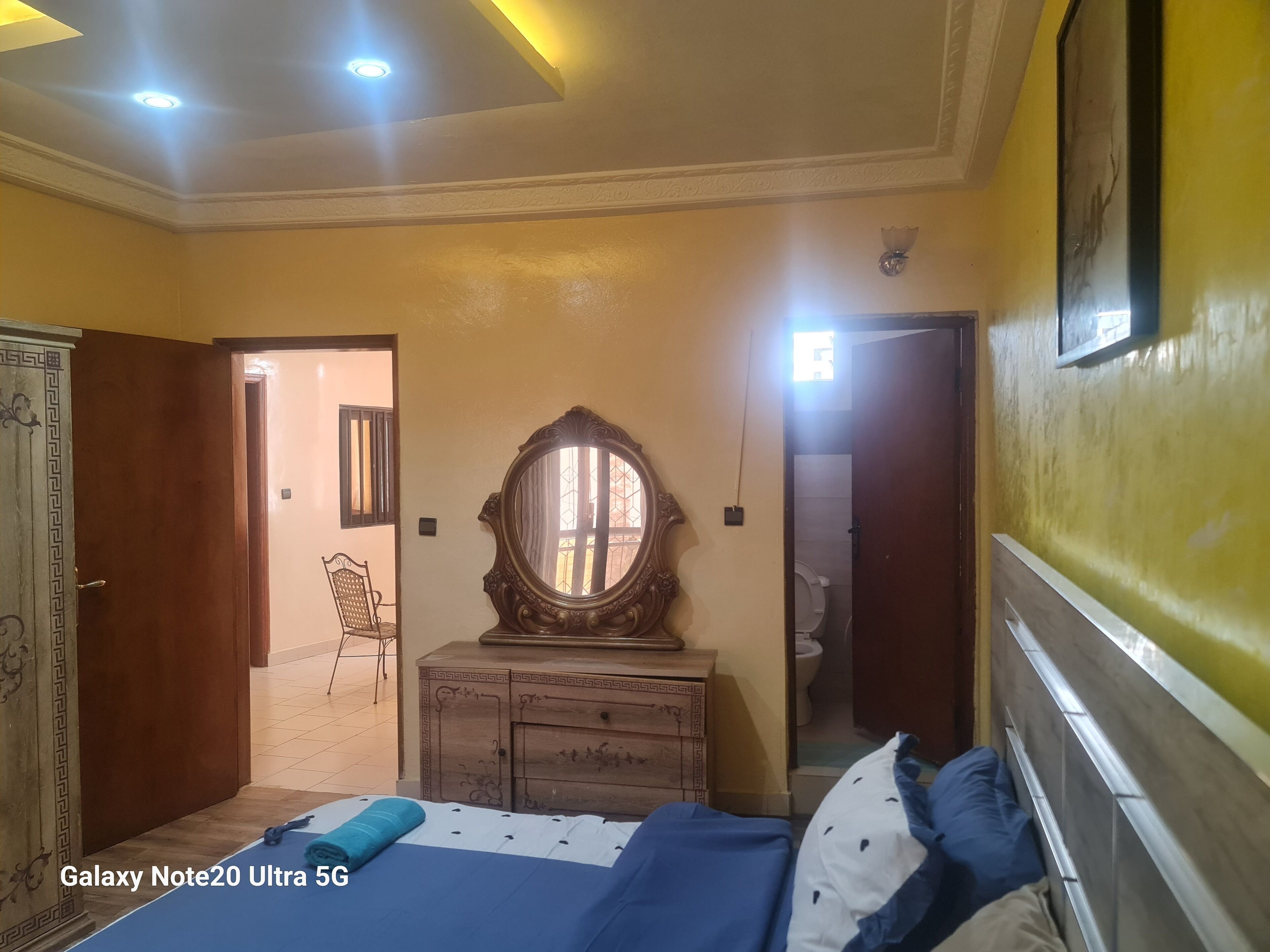 6 slaapkamers, een bureau, wifi