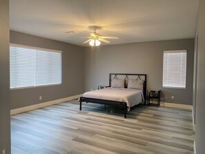 5 bedrooms, desk, iron/ironing board, free WiFi