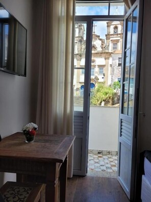 Minibar, Wi-Fi gratuit, draps fournis