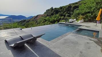 Piscine extérieure, piscine chauffée