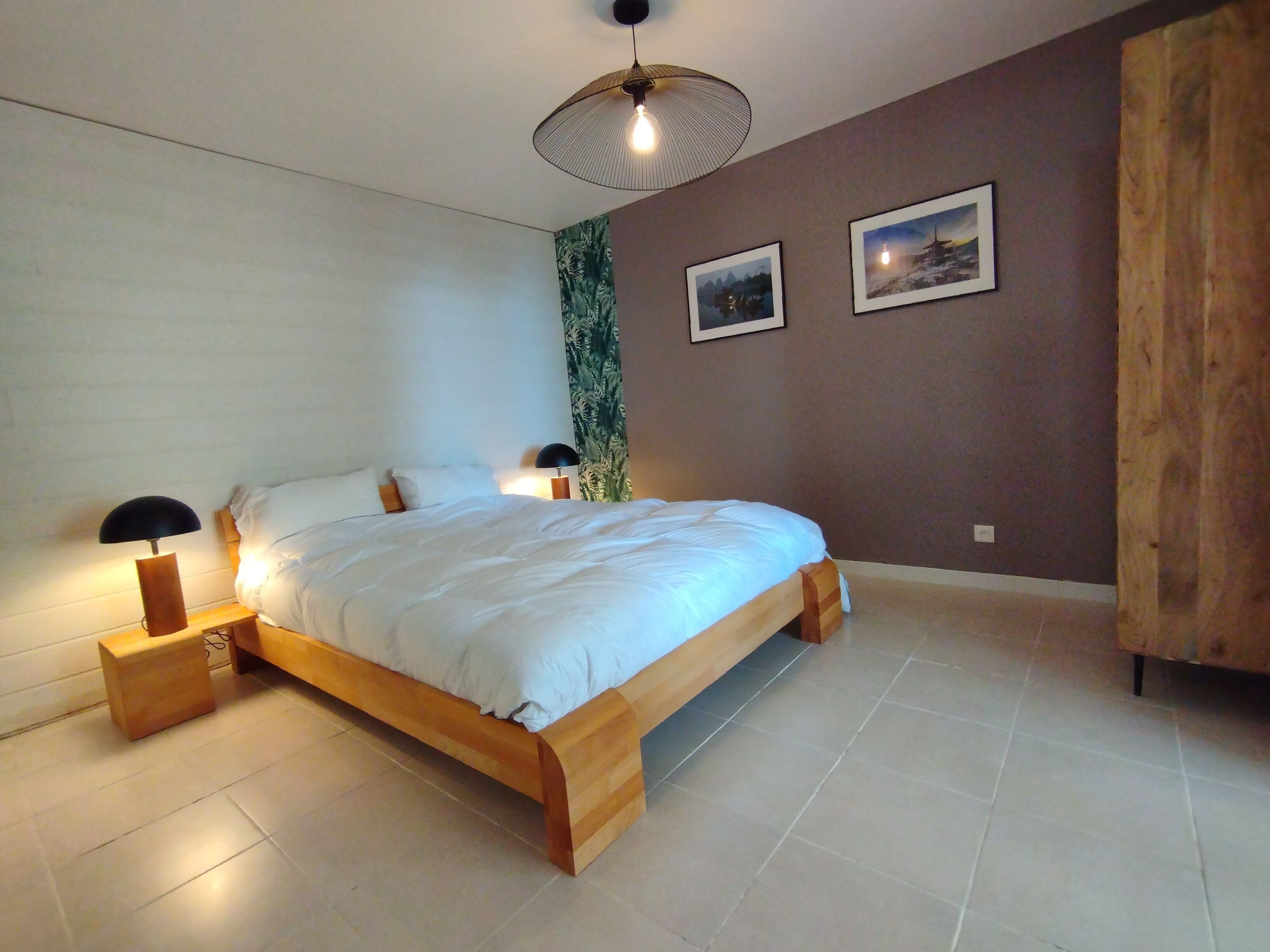 2 chambres, fer et planche à repasser, Wi-Fi gratuit, draps fournis