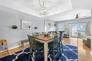 Interior - ⭐️Gorgeous Spacious TH Steps to Boardwalk and Beach⭐️ (Ocean City)