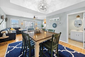 Interior - ⭐️Gorgeous Spacious TH Steps to Boardwalk and Beach⭐️ (Ocean City)