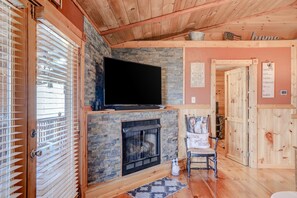 TV, fireplace, DVD player, table tennis