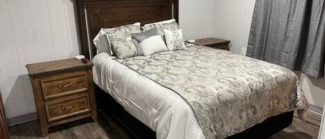 1 quarto, Wi-Fi de cortesia, roupa de cama