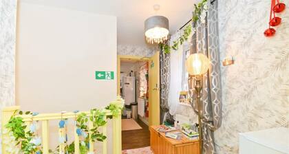 Marinaa Inn, Welcome Home