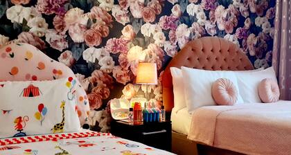 Marinaa Inn, Welcome Home