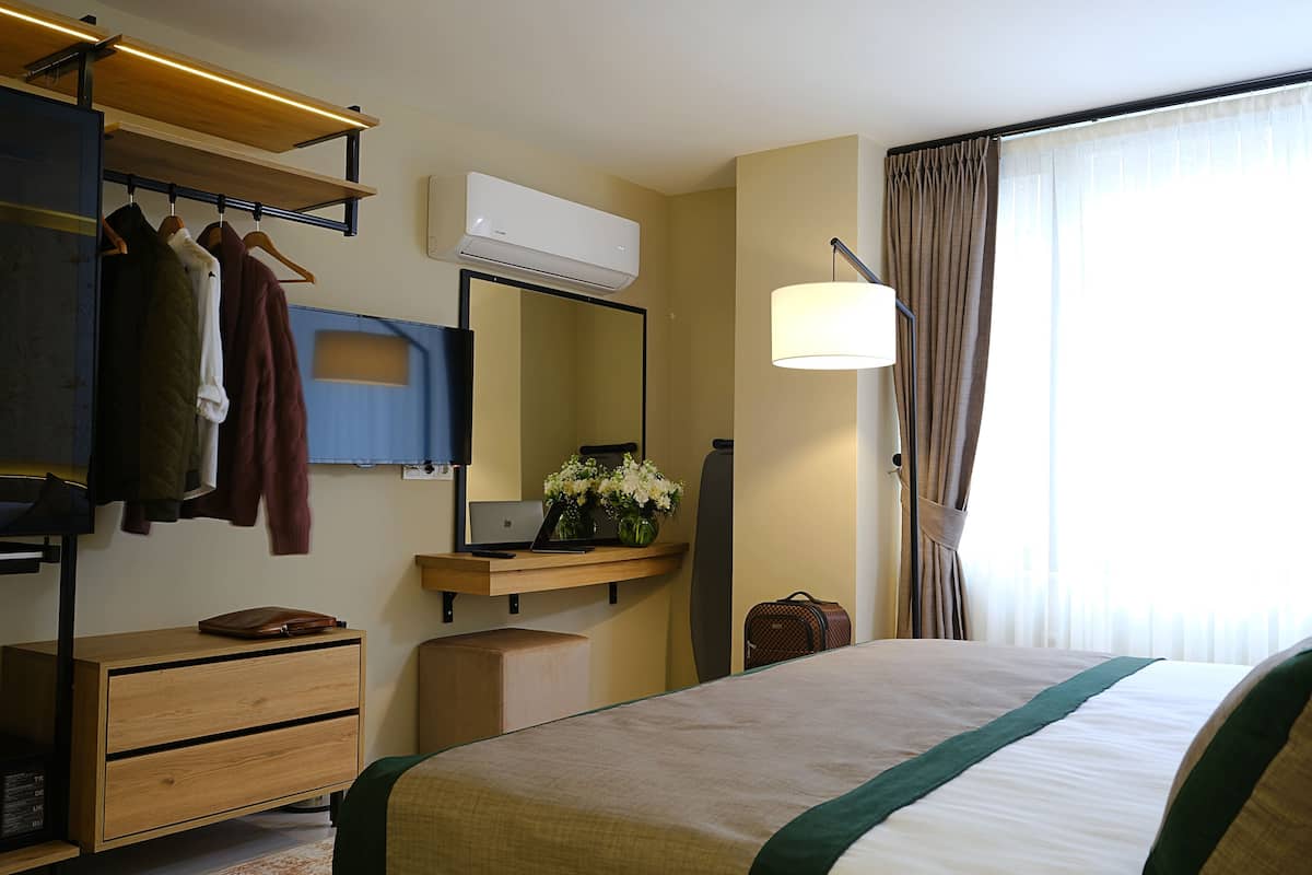 Family Room, 1 Queen Bed with Sofa bed, Non Smoking, City View | Premium bedding, minibar, in-room safe, desk