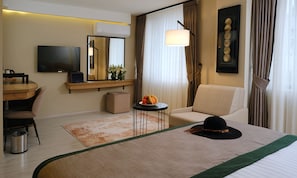 Deluxe Room | Premium bedding, minibar, in-room safe, desk - Casa De Port Hotel (Istanbul)
