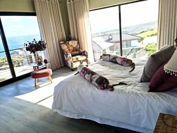4 bedrooms