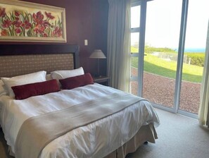 2 bedrooms - Executive 2 bedroom Villa at Pinnacle Point (Mosselbay)
