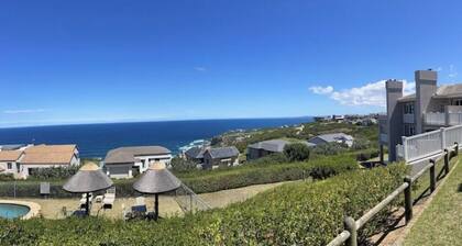 Beautiful 2 Bedroom Sea facing Villa @ Pinnacle