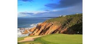 Pinnacle Golf Estate Luxurious Lodge.