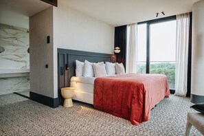 Minibar, in-room safe, desk, laptop workspace - Van der Valk Hotel Eindhoven Best (Best)