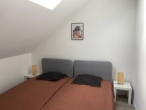 2 bedrooms, iron/ironing board, travel cot, free WiFi - 2 Bedroom Apartment in ContrexÃ©ville (Contrexéville)