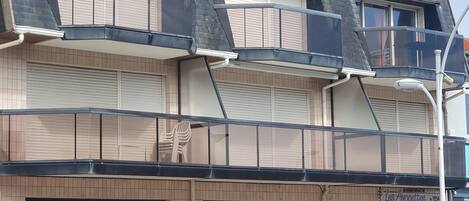 تفاصيل الفندق من الخارج