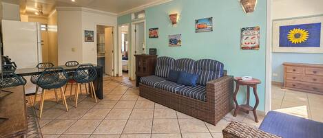 Apartment | Living area | 40-inch Smart TV with satellite channels, TV, pay movies