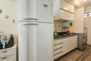 Appartement | Cuisine privée | Grand réfrigérateur, micro-ondes