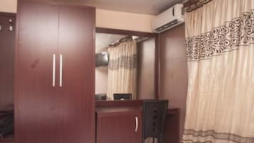 Deluxe Double Room | Free WiFi, bed sheets