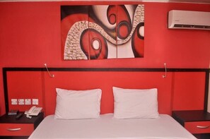 Deluxe Double Room | Free WiFi, bed sheets - Labake Cottage Hotel  (Port Harcourt)