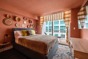 1 habitación, tabla de planchar con plancha, wifi gratis y ropa de cama 